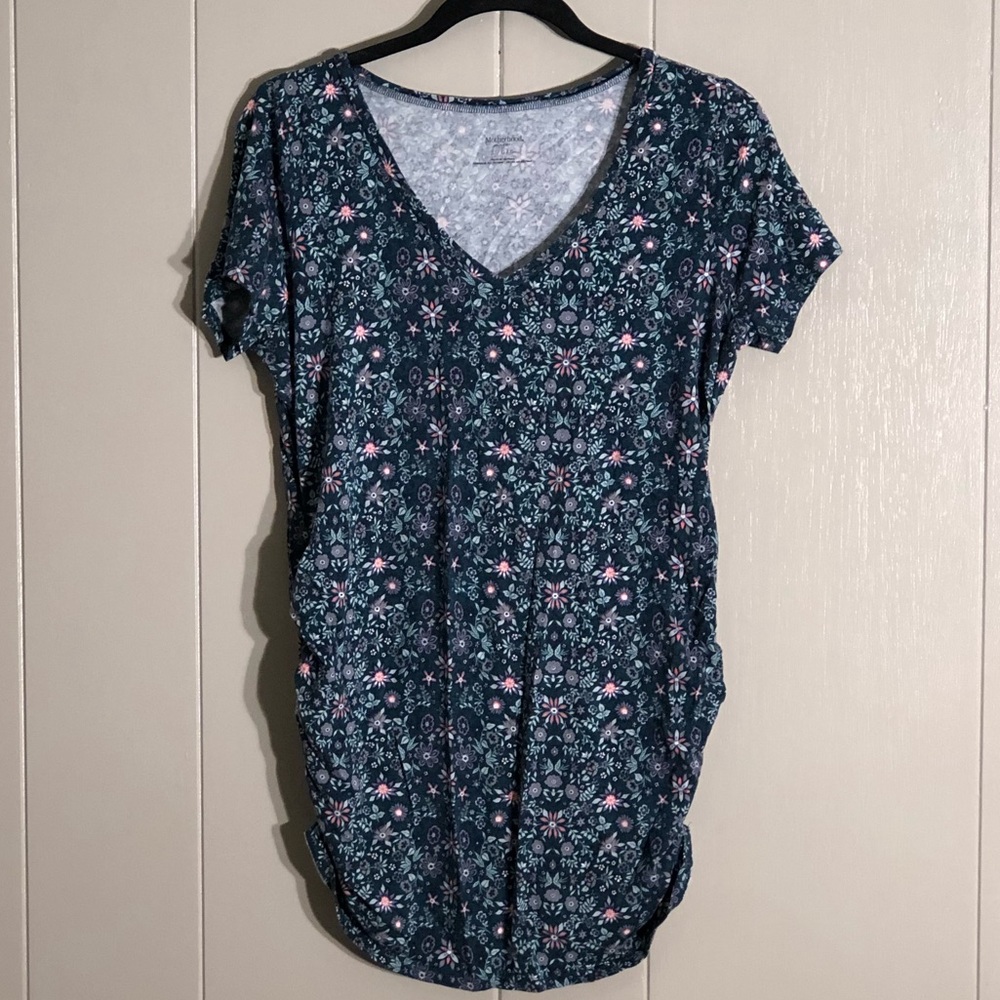 Long floral maternity v-neck top